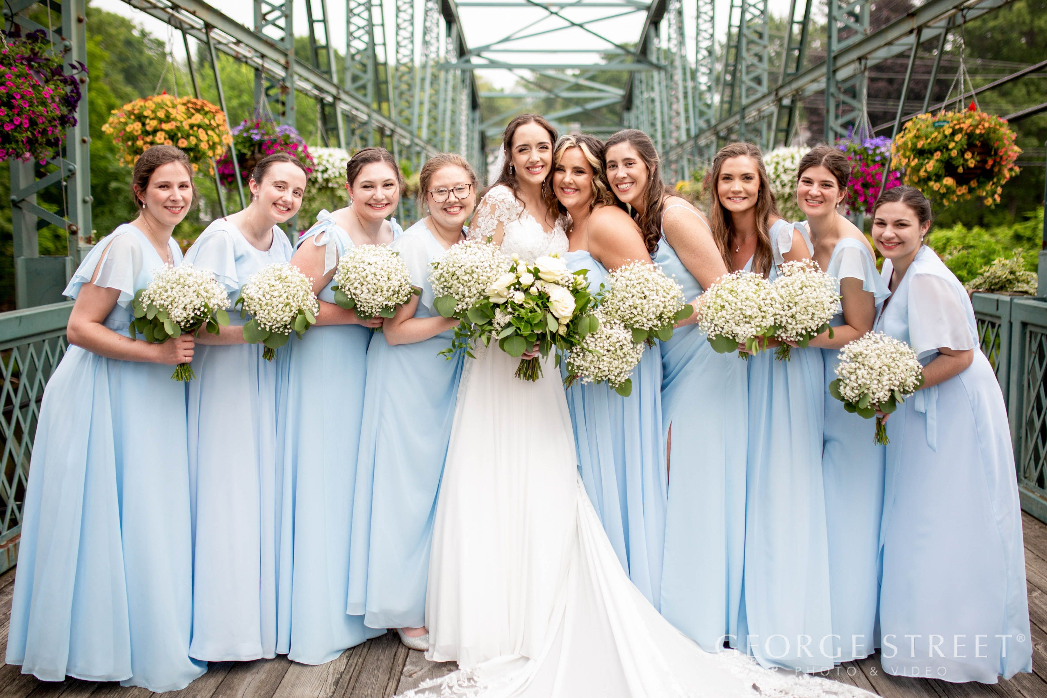 20 Joyful Ways To Keep Bridesmaids Happy and Stress Free